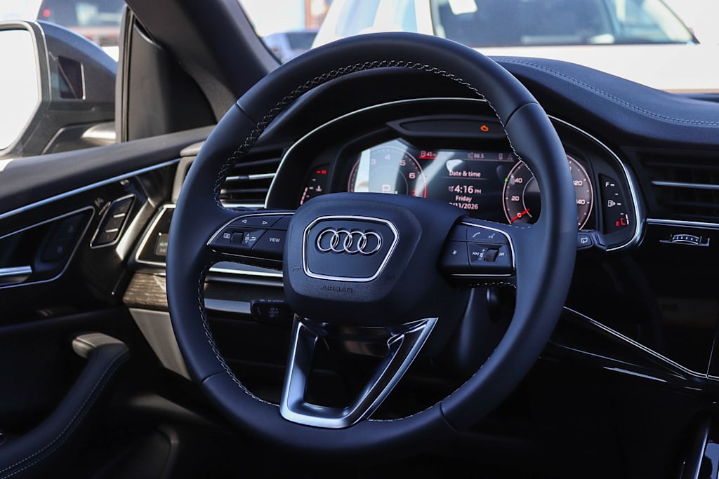 Thumbnail: 2026 Audi Q8 - 9
