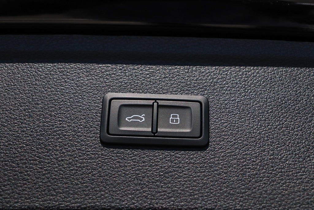 Thumbnail: 2023 Audi Q5 - 37