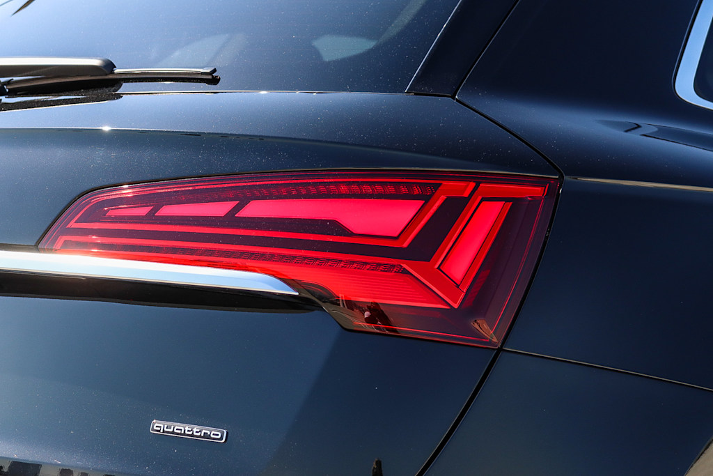 Thumbnail: 2023 Audi Q5 - 21