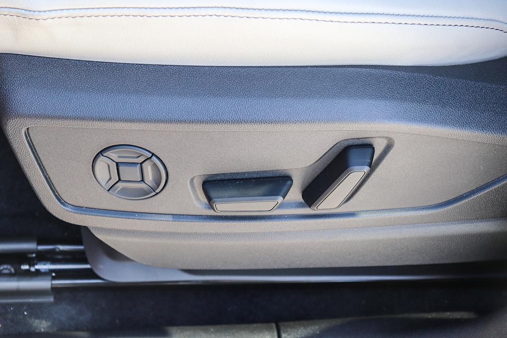 Thumbnail: 2025 Audi Q5 - 23