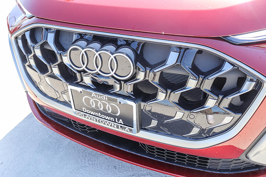 Thumbnail: 2025 Audi Q5 - 6