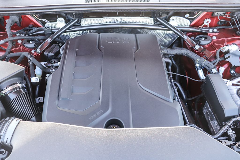 Thumbnail: 2025 Audi Q5 - 8