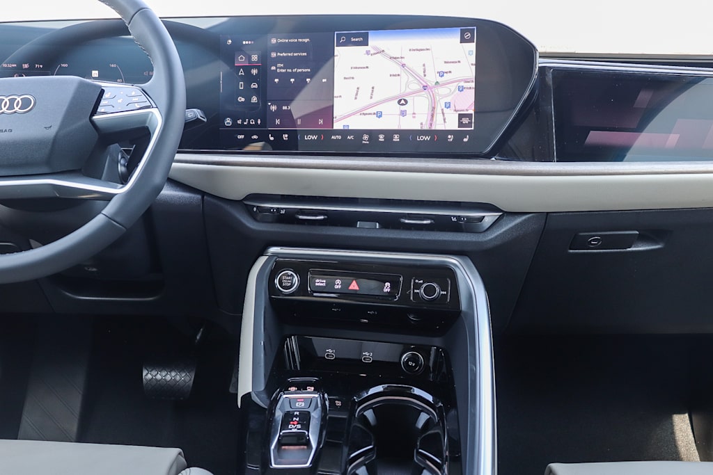 Thumbnail: 2025 Audi Q5 - 13