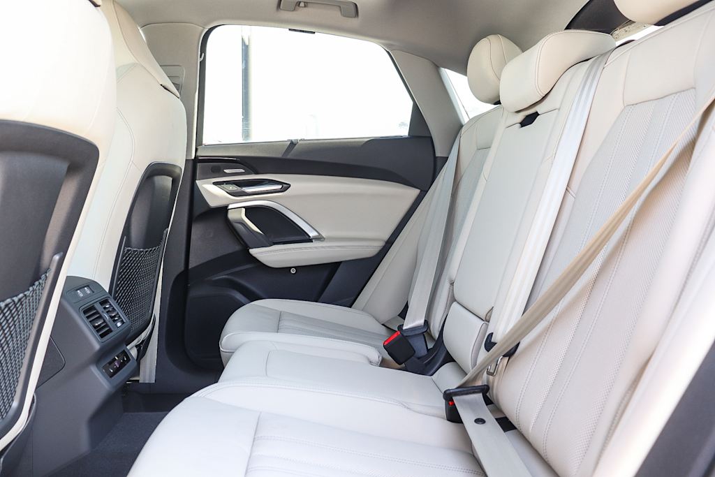 Thumbnail: 2025 Audi Q5 - 12