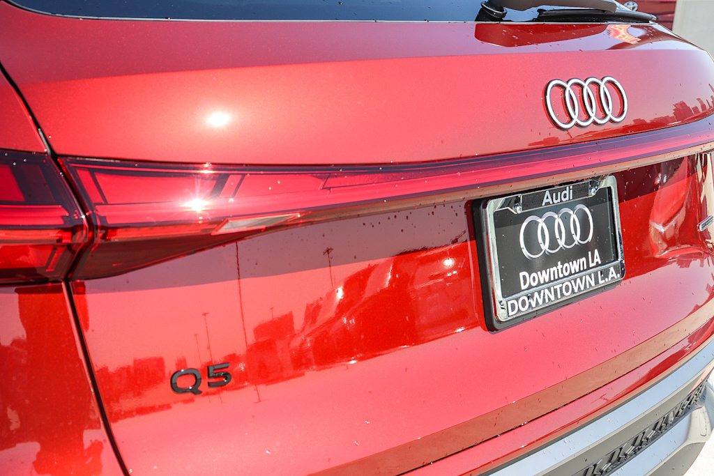 Thumbnail: 2025 Audi Q5 - 18