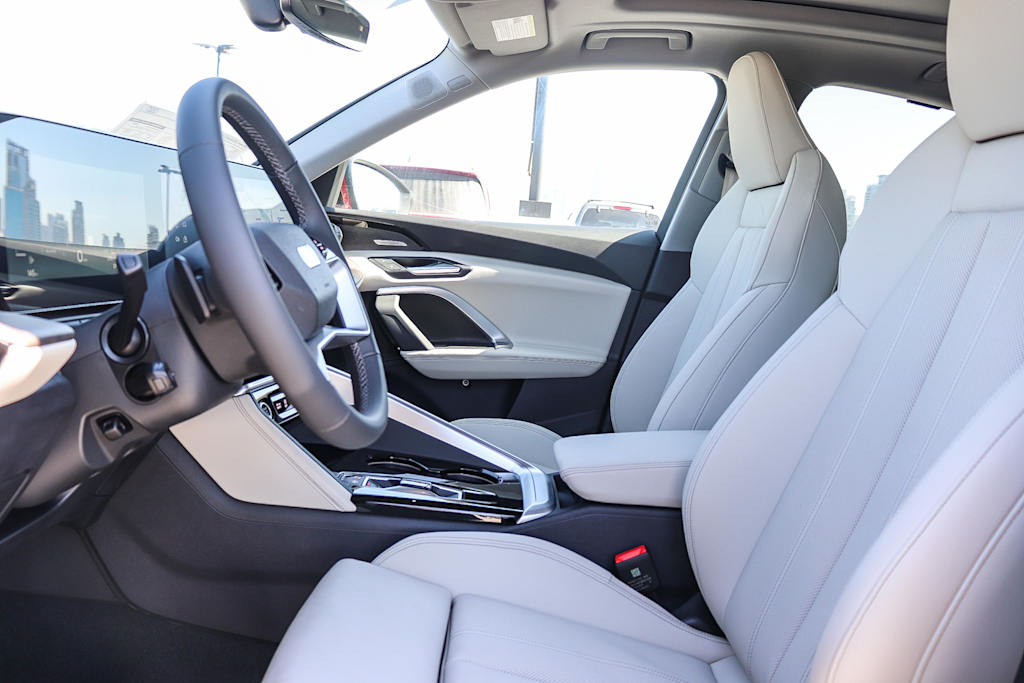 Thumbnail: 2025 Audi Q5 - 11