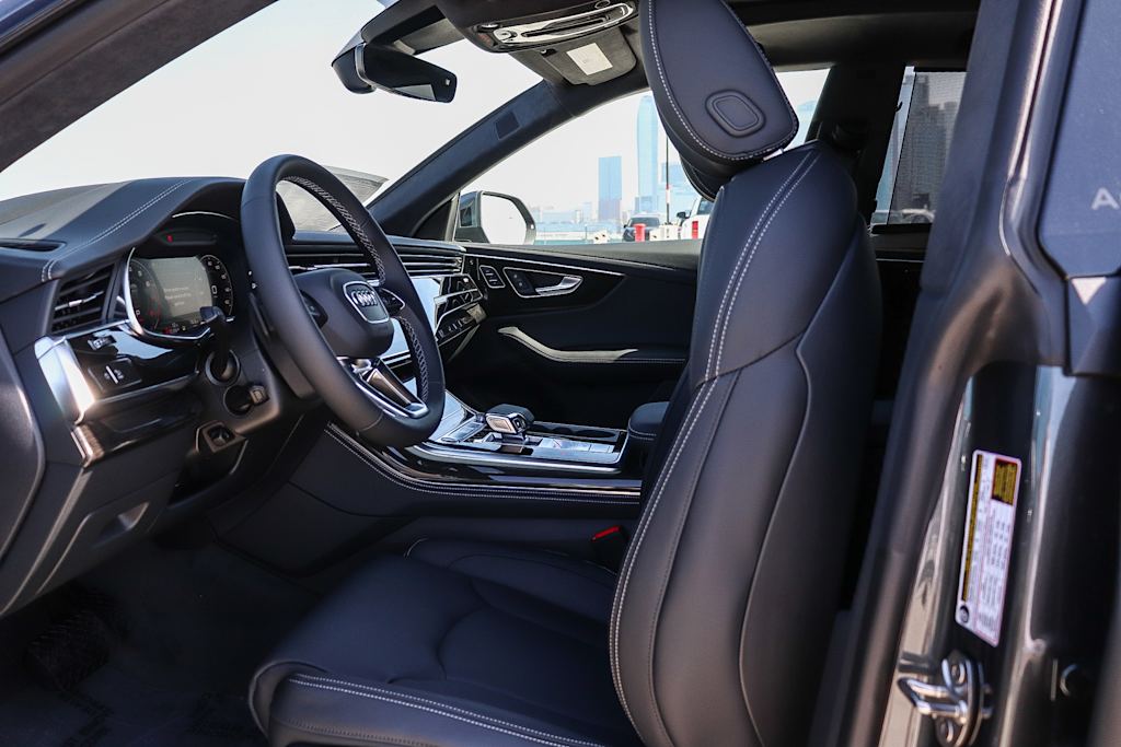 Thumbnail: 2026 Audi Q8 - 11