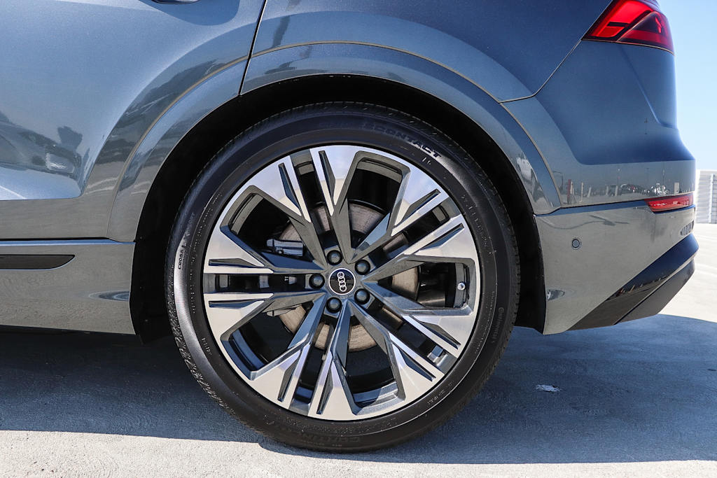 Thumbnail: 2026 Audi Q8 - 7
