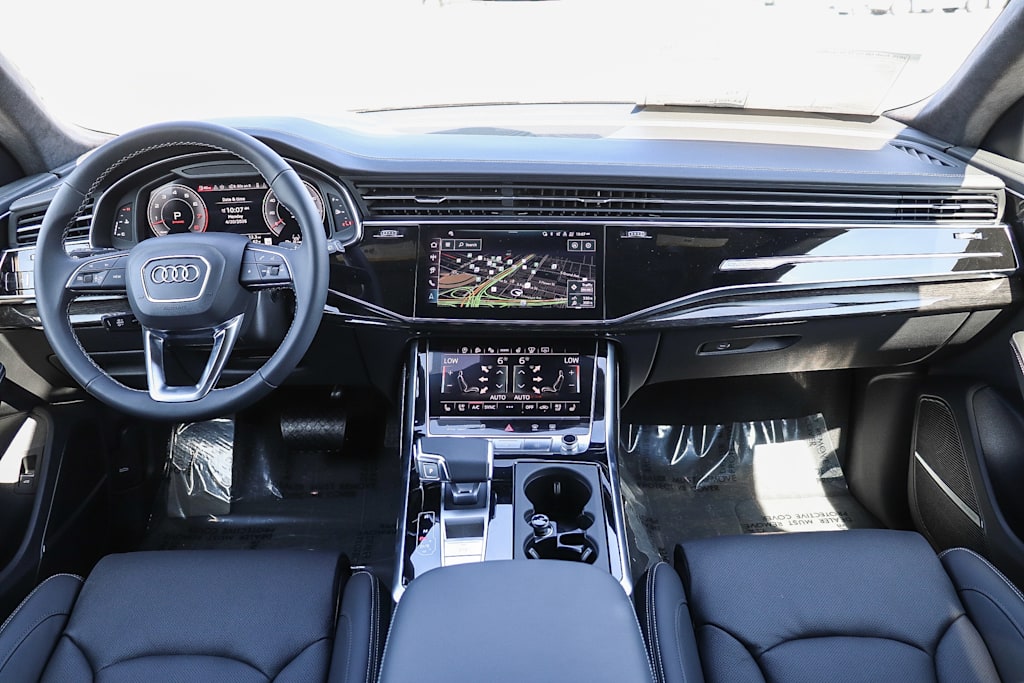 Thumbnail: 2026 Audi Q8 - 2
