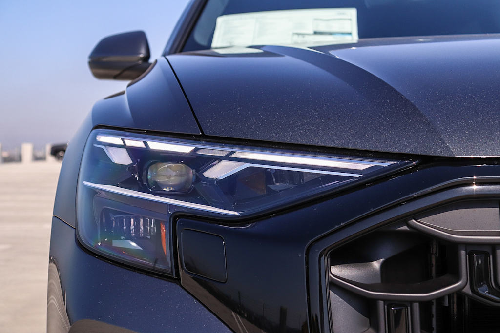 Thumbnail: 2026 Audi Q8 - 21