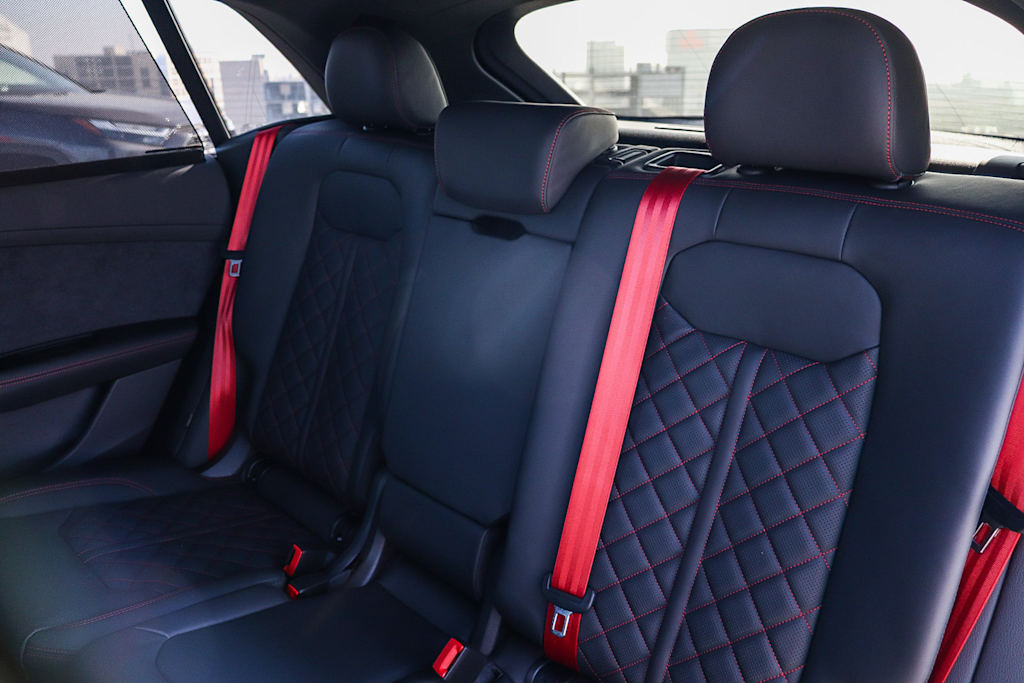 Thumbnail: 2026 Audi Q8 - 13