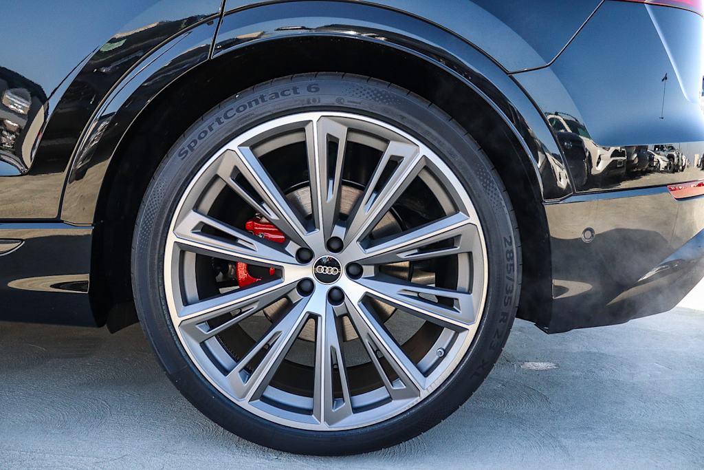 Thumbnail: 2026 Audi Q8 - 8