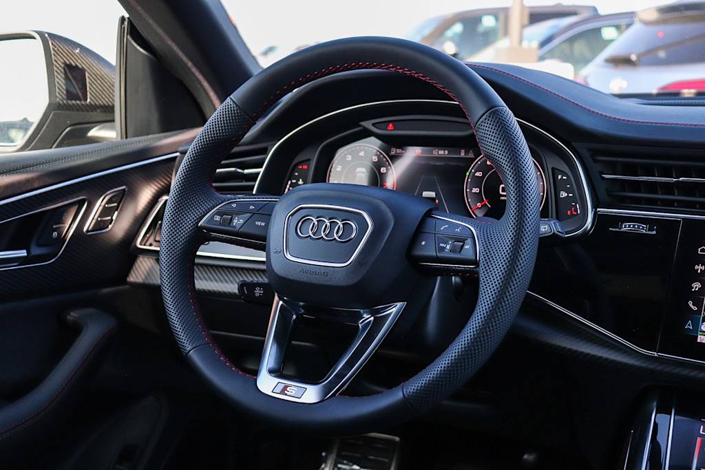 Thumbnail: 2026 Audi Q8 - 10