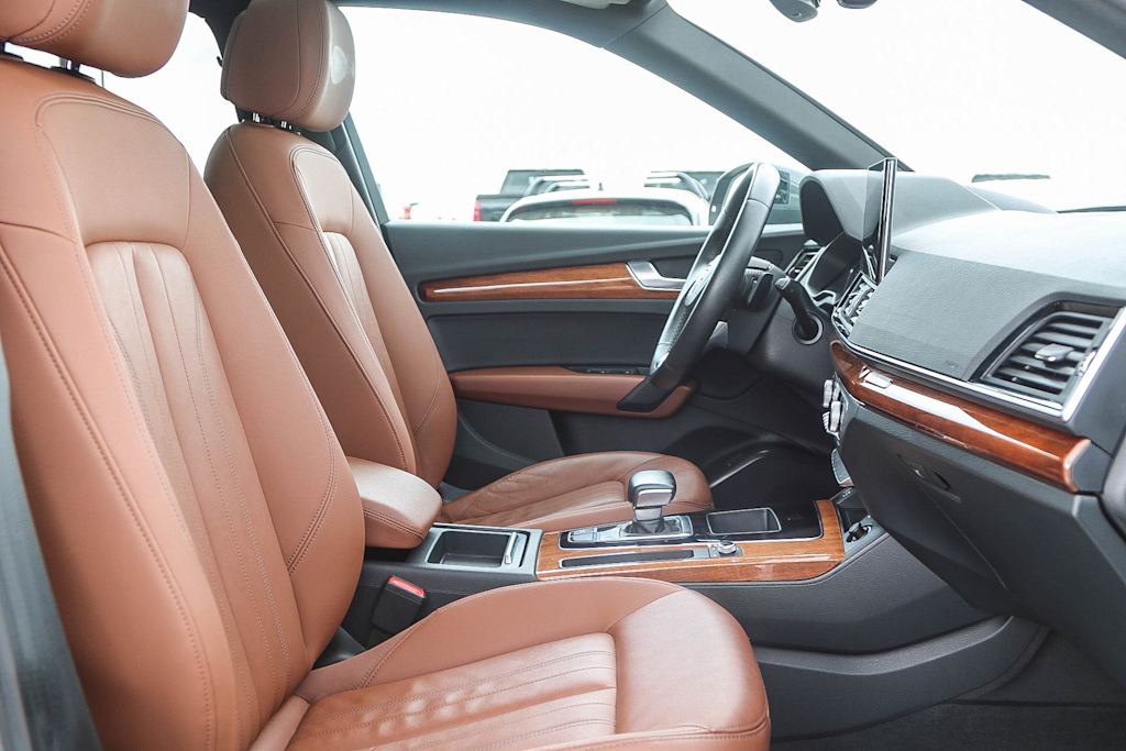 2022 Audi Q5 Premium 9