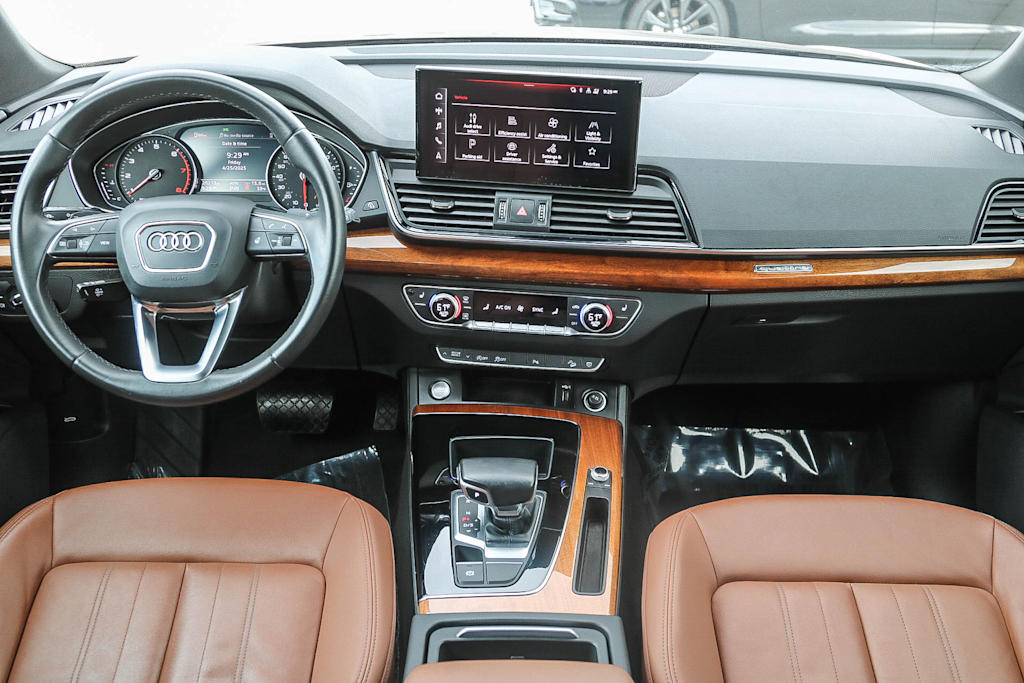2022 Audi Q5 Premium 2