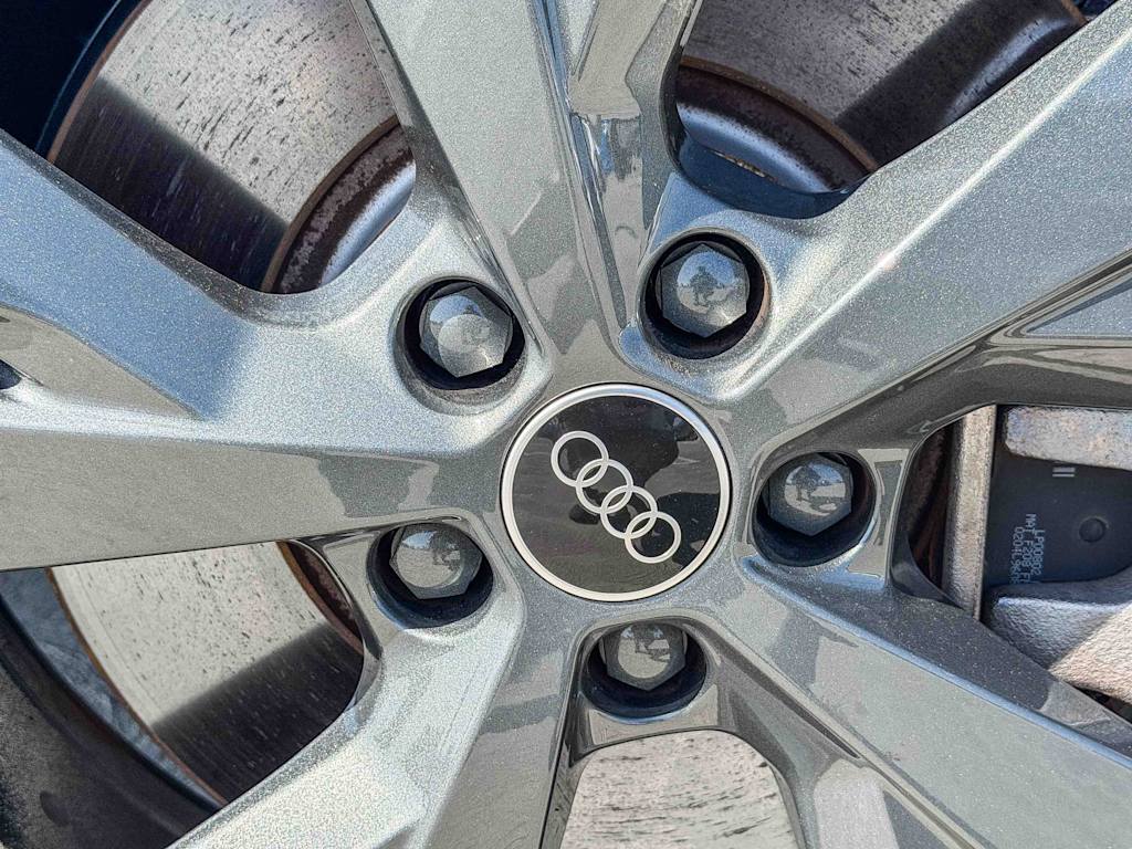 Thumbnail: 2023 Audi Q4 e-tron - 13
