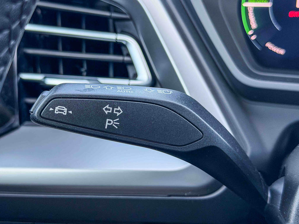 Thumbnail: 2023 Audi Q4 e-tron - 32