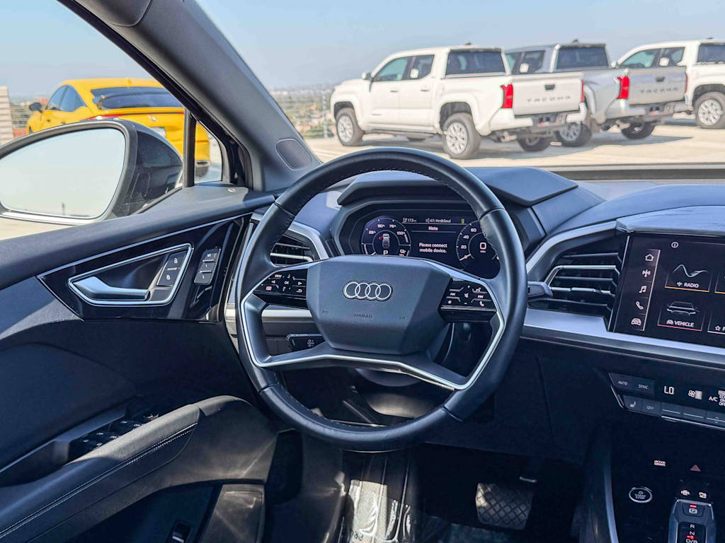 Thumbnail: 2023 Audi Q4 e-tron - 8