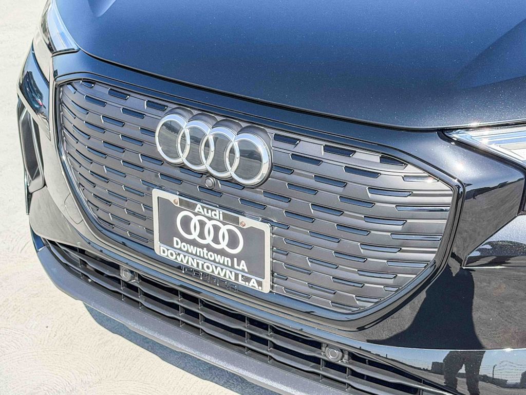 Thumbnail: 2023 Audi Q4 e-tron - 5