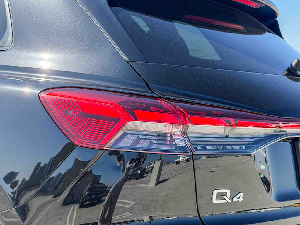 Thumbnail: 2023 Audi Q4 e-tron - 23