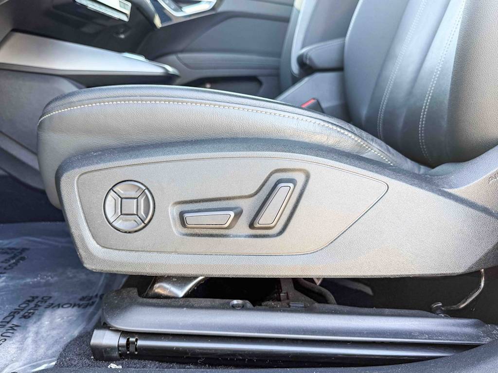 Thumbnail: 2023 Audi Q4 e-tron - 28