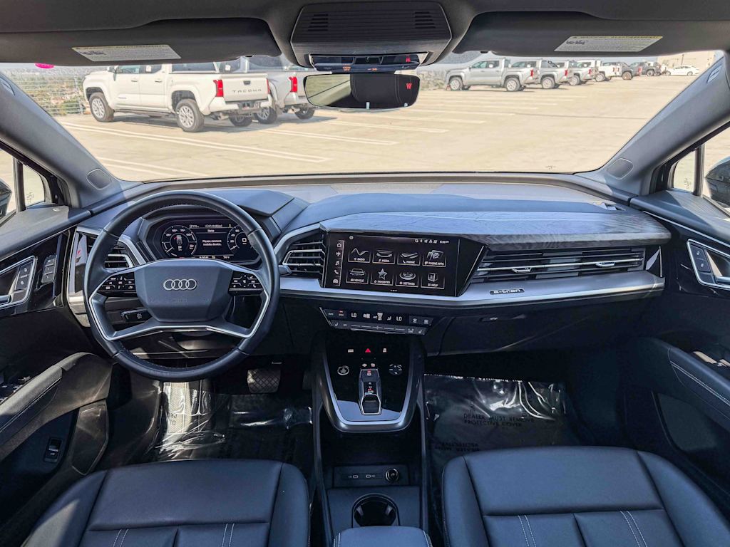 Thumbnail: 2023 Audi Q4 e-tron - 2