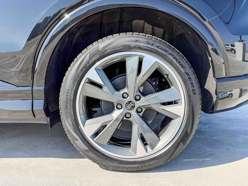 Thumbnail: 2023 Audi Q4 e-tron - 6