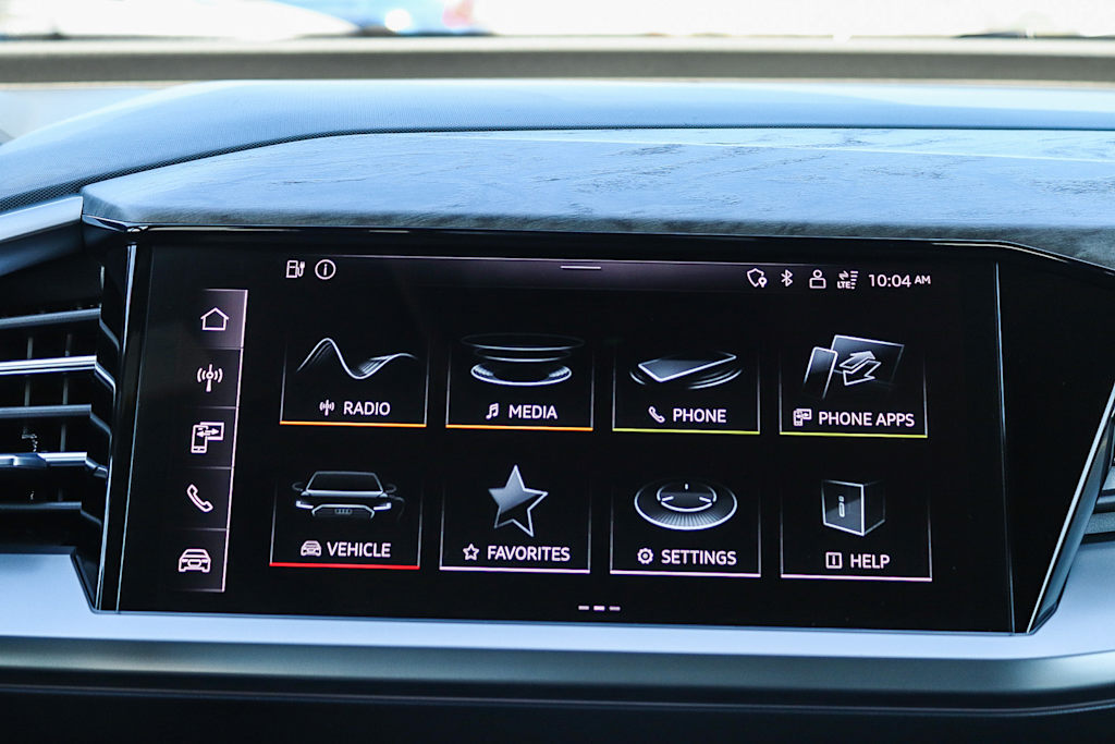 Thumbnail: 2023 Audi Q4 e-tron - 8
