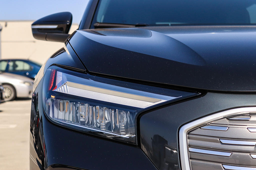 Thumbnail: 2023 Audi Q4 e-tron - 13