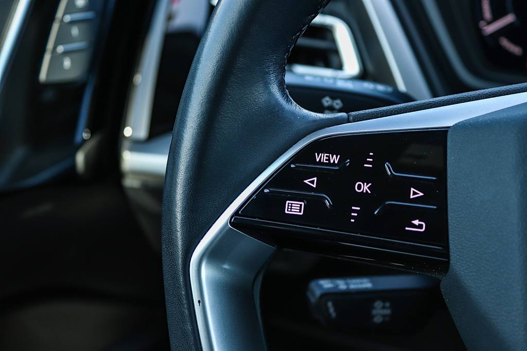 Thumbnail: 2023 Audi Q4 e-tron - 19