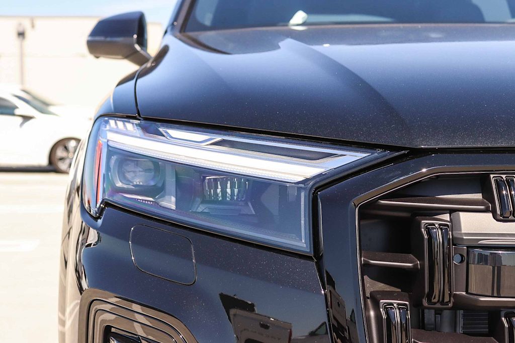Thumbnail: 2026 Audi Q7 - 20