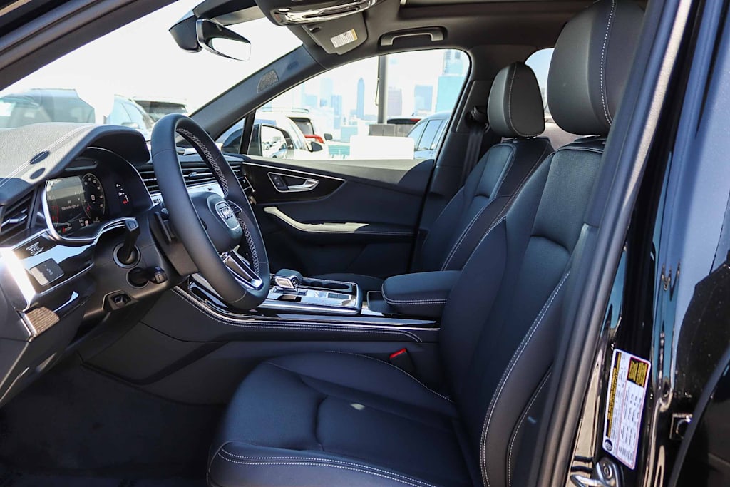 Thumbnail: 2026 Audi Q7 - 11
