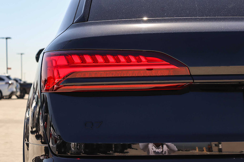 Thumbnail: 2026 Audi Q7 - 23