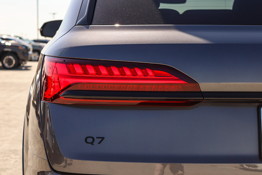 Thumbnail: 2026 Audi Q7 - 23