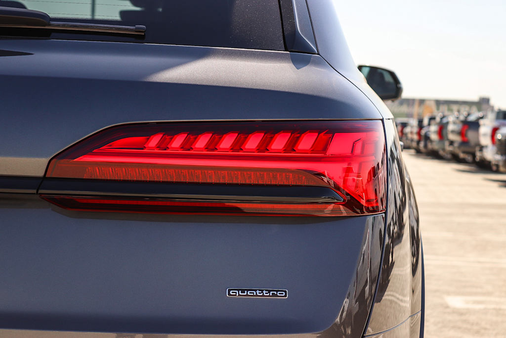 Thumbnail: 2026 Audi Q7 - 21