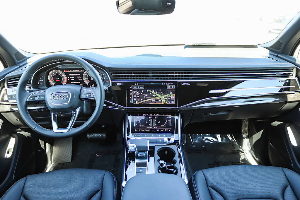 Thumbnail: 2026 Audi Q7 - 2