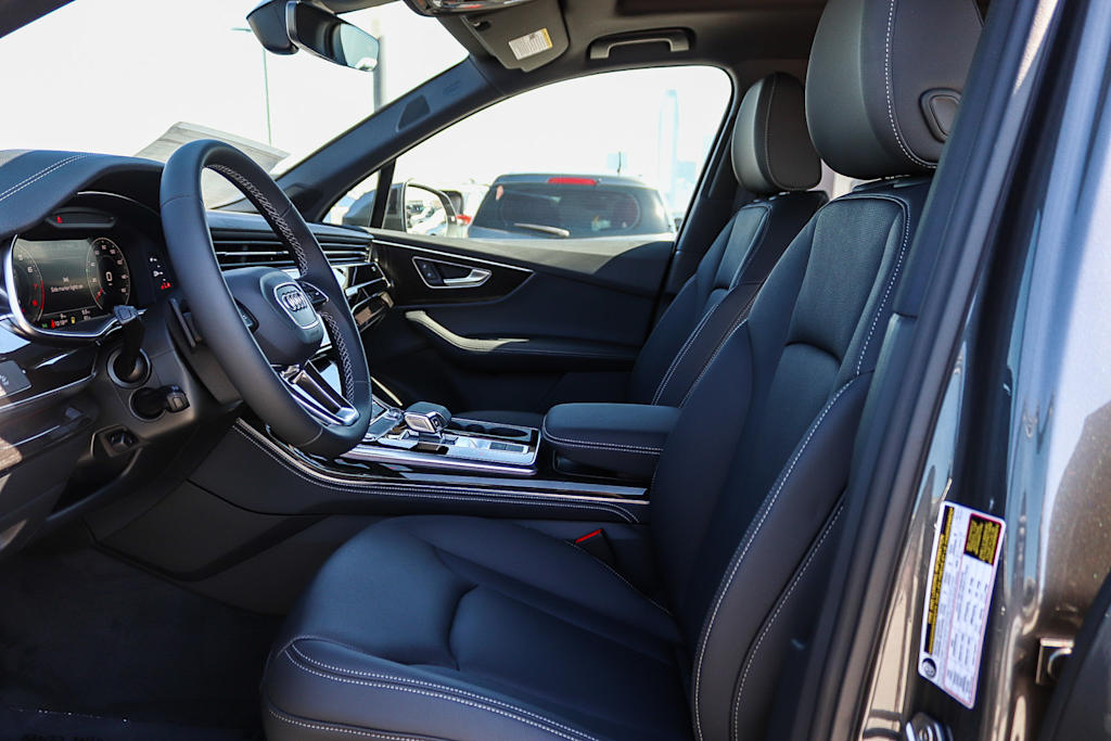 Thumbnail: 2026 Audi Q7 - 11