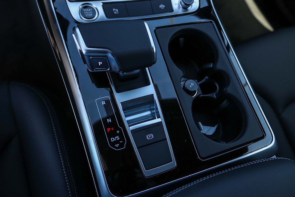 Thumbnail: 2026 Audi Q7 - 14