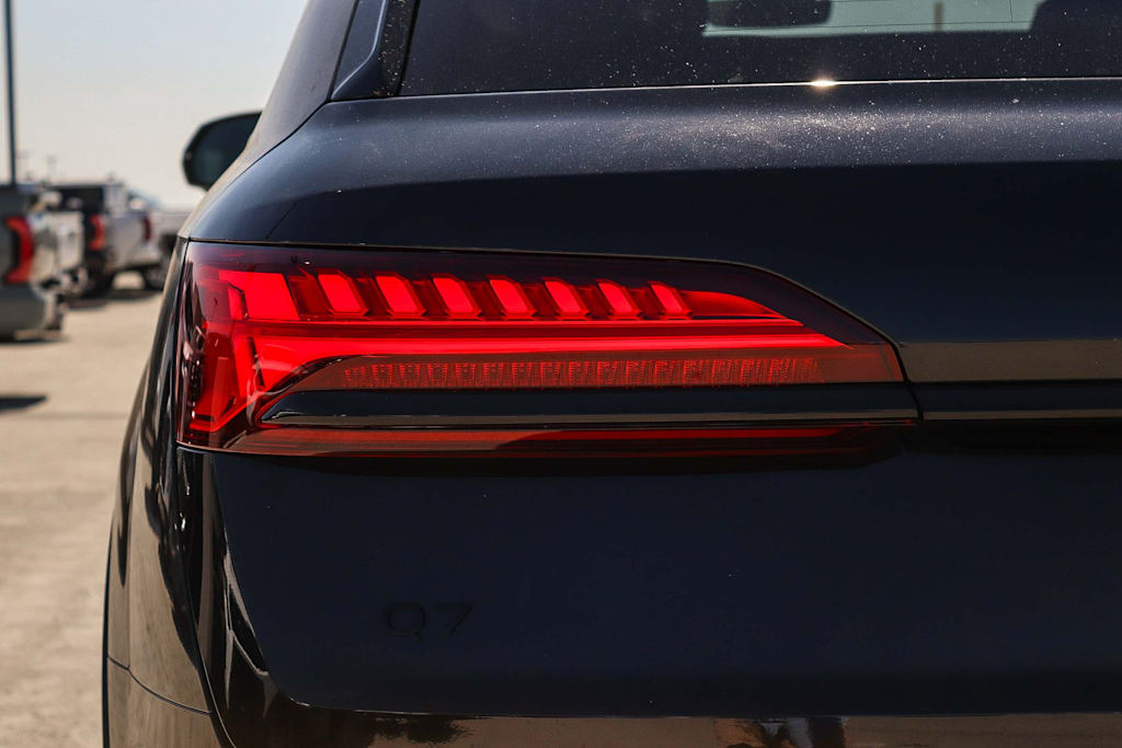 Thumbnail: 2026 Audi Q7 - 23