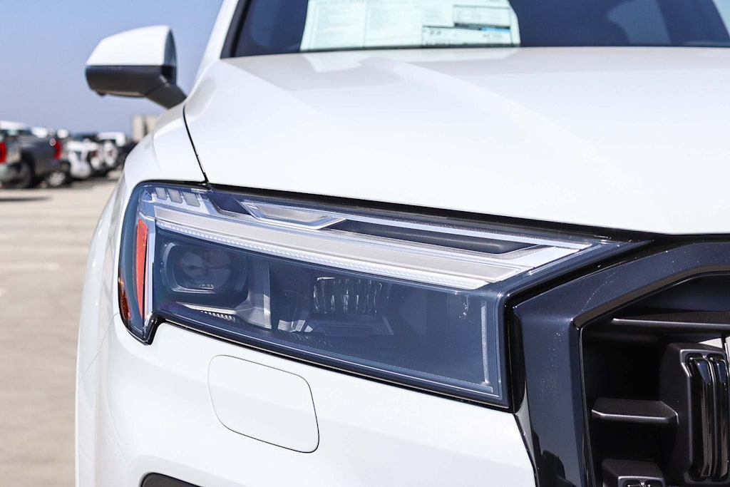 Thumbnail: 2026 Audi Q7 - 20
