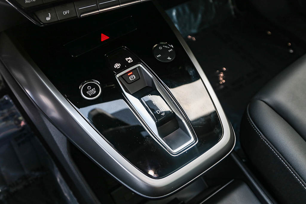 2024 Audi Q4 e-tron Premium Plus 14