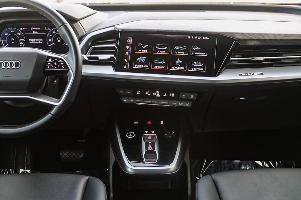 2024 Audi Q4 e-tron Premium Plus 8