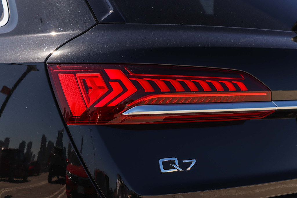 Thumbnail: 2022 Audi Q7 - 21