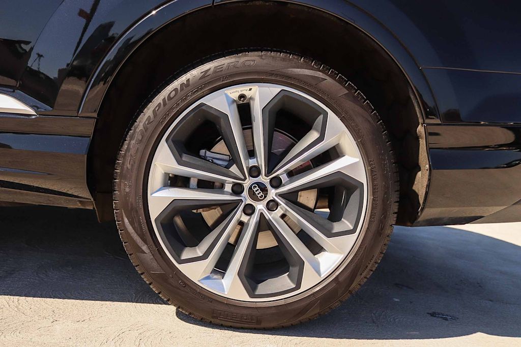 Thumbnail: 2022 Audi Q7 - 7