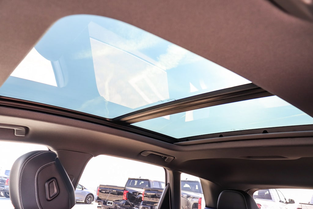 Thumbnail: 2023 Audi Q4 e-tron - 39