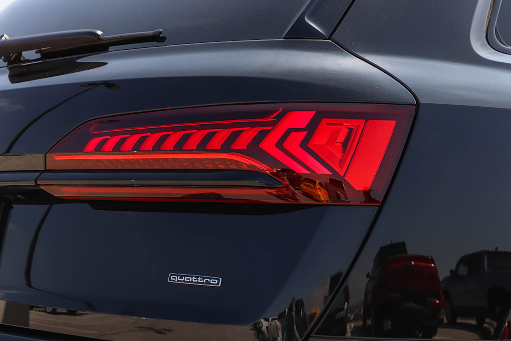 Thumbnail: 2023 Audi Q7 - 22