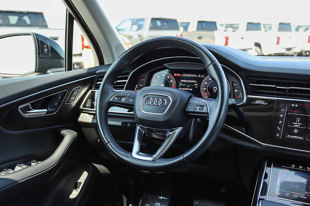 Thumbnail: 2023 Audi Q7 - 9