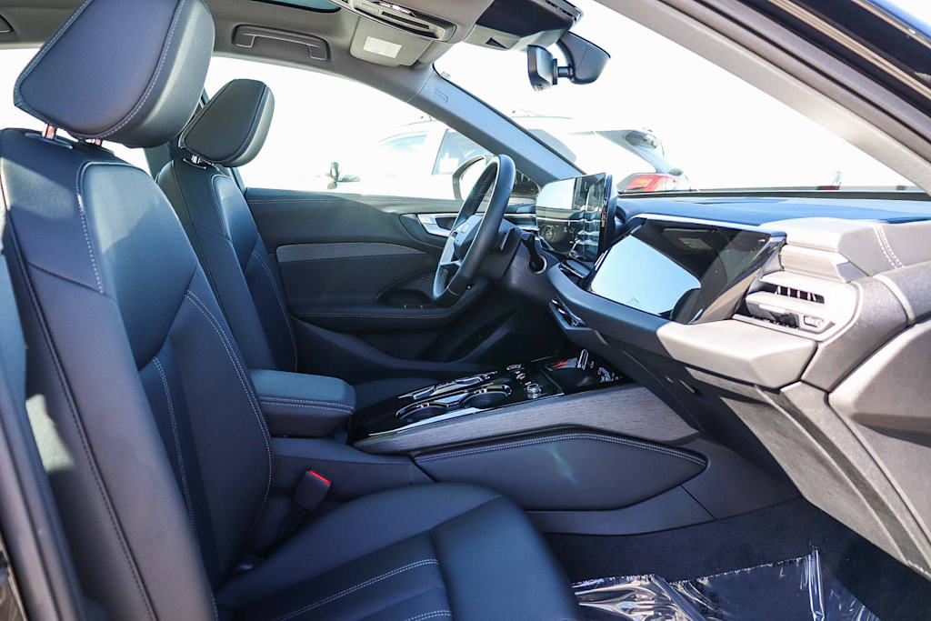 Thumbnail: 2025 Audi A5 - 10