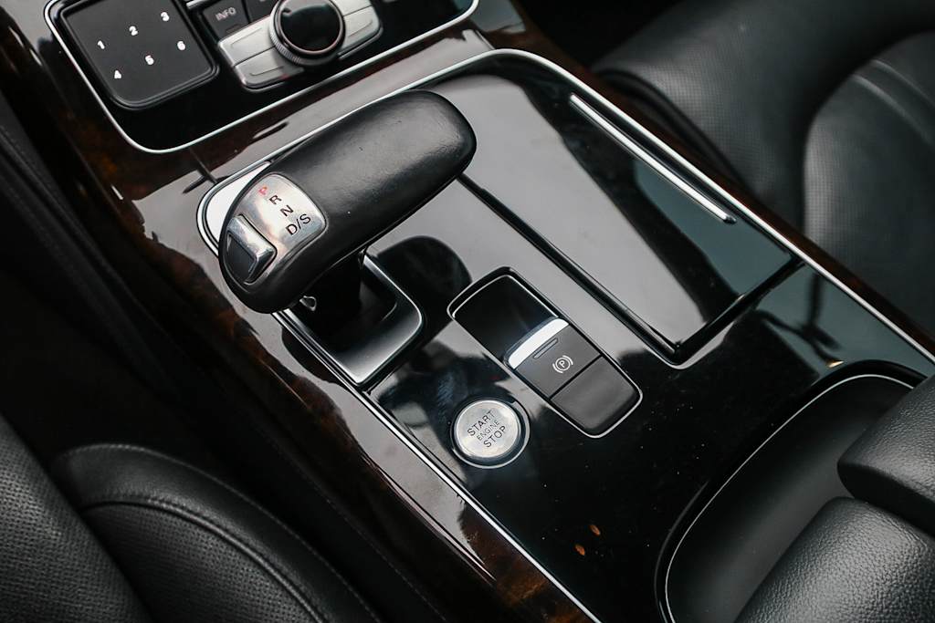 Thumbnail: 2017 Audi A8 - 13