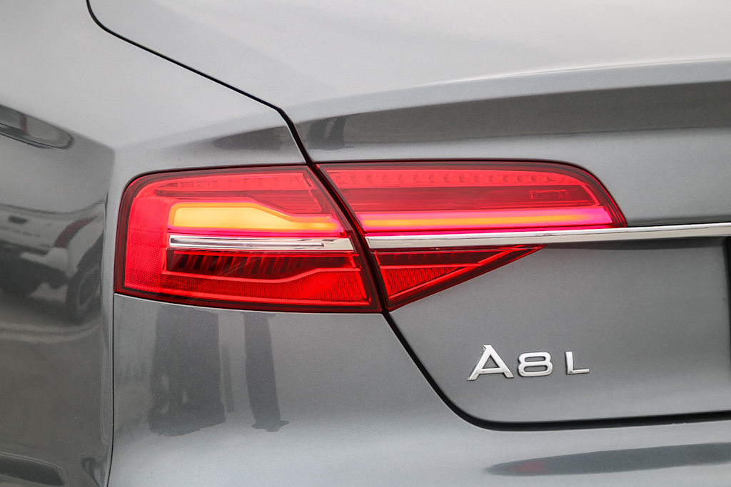 Thumbnail: 2017 Audi A8 - 19